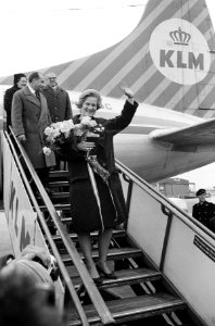 Sjoukje Dijkstra terug in Nederland op Schiphol, Bestanddeelnr 913-6673