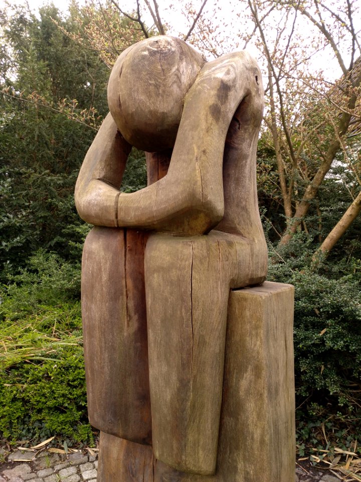 Sitzender Mann (Dirk Cherouny 2013) 04