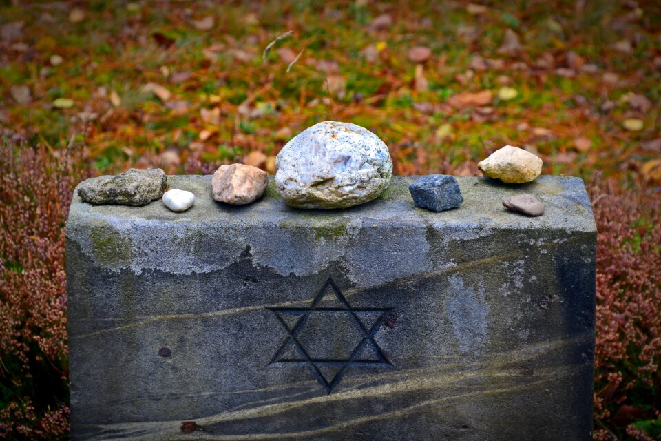 Memorial belsen mountains holocaust