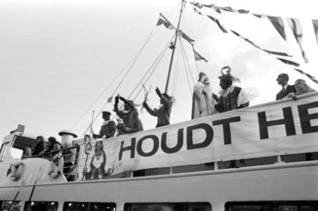 Sinterklaas arriveert per boot in Rotterdam, Bestanddeelnr 925-1252