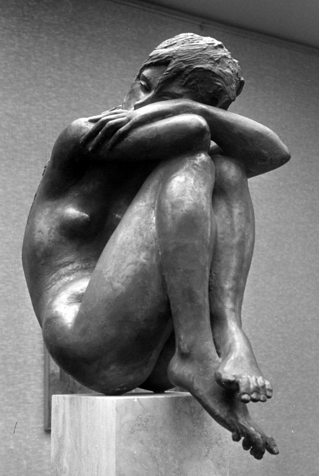 Sitting Eve by Elbert Weinberg
