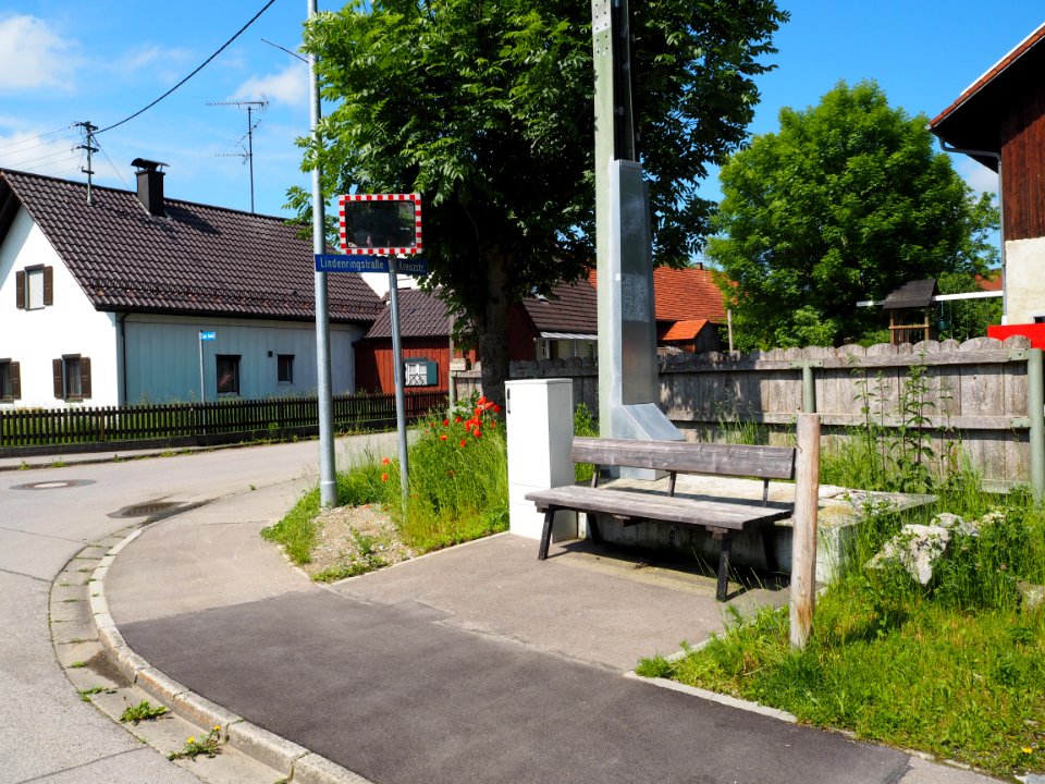 Sitzbank Kreuzstrasse Siebnach
