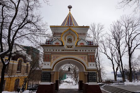 Vladivostok arc de triomphe winter photo