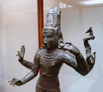 Siva as Lord of Music, South India, c. 11th century AD, bronze, view 4 - Matsuoka Museum of Art - Tokyo, Japan - DSC07184 photo
