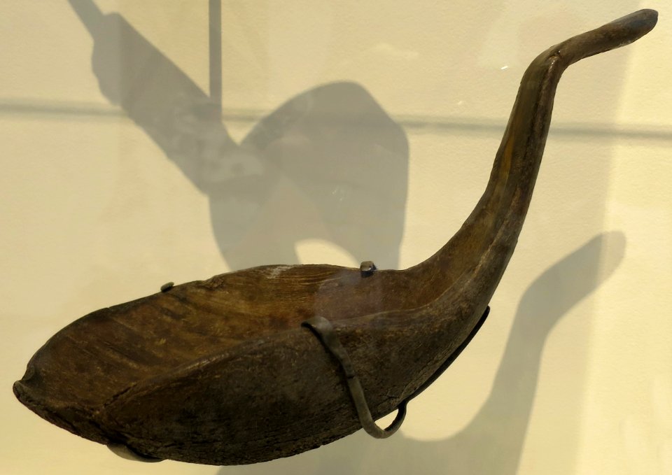 Sioux buffalo horn ladle, Honolulu Museum of Art accession 2867