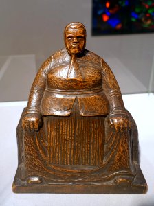 Sitting Woman by Ernst Barlach, 1908, spruce - Germanisches Nationalmuseum - Nuremberg, Germany - DSC02344