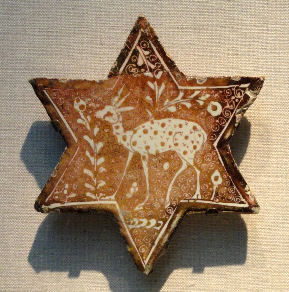 Six-pointed star, Iran, early 13th century AD, stone-paste painted overglaze with luster - Freer Gallery of Art - DSC05288