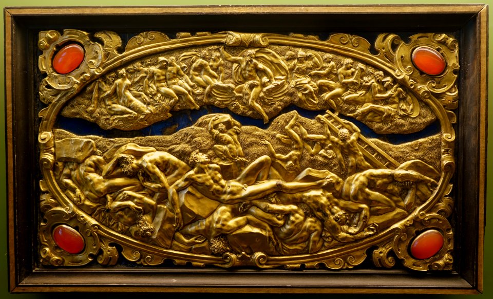 Six Mythological Scenes, 1 Fall of the Giants, Antonio Gentili, Rome, c. 1600 AD, modelled c. 1552-1555 AD, gold plate with precious stones - Bode-Museum - DSC02534