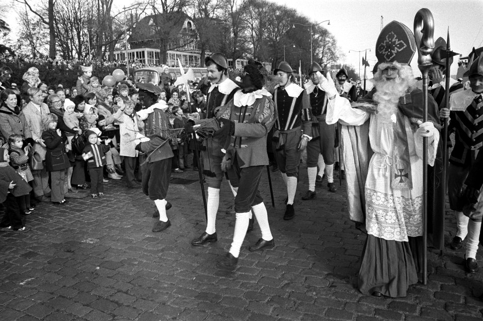 Sinterklaas arriveert per boot in Rotterdam, Bestanddeelnr 925-1253