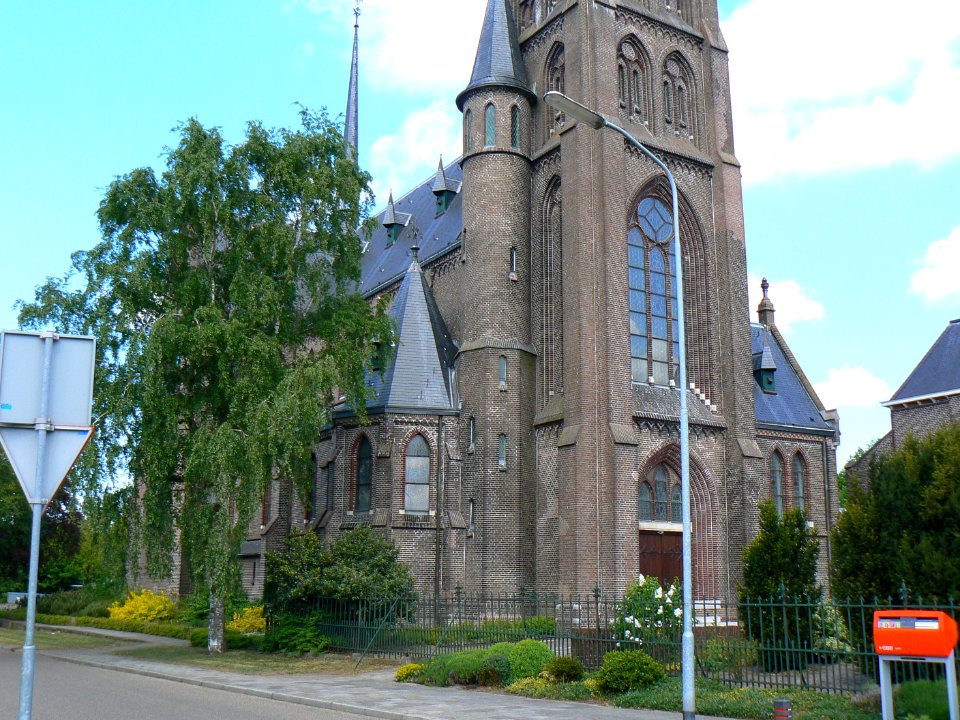 Sint-Willibrorduskerk (Oude Pekela) 02