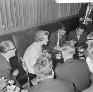 Sjoukje Dijkstra als prof, hier tijdens persconferentie RAI gebouw, Bestanddeelnr 916-4735