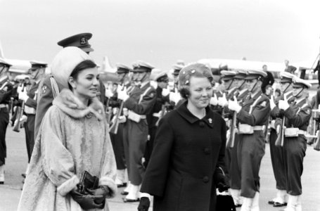 Sjah van Perzie echtgenote en prinses Beatrix, Bestanddeelnr 913-8399