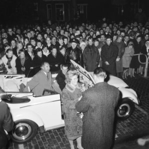 Sjoukje Dijkstra feestelijk ingehaald in Amsterdam. Overzicht optocht, Bestanddeelnr 914-9364