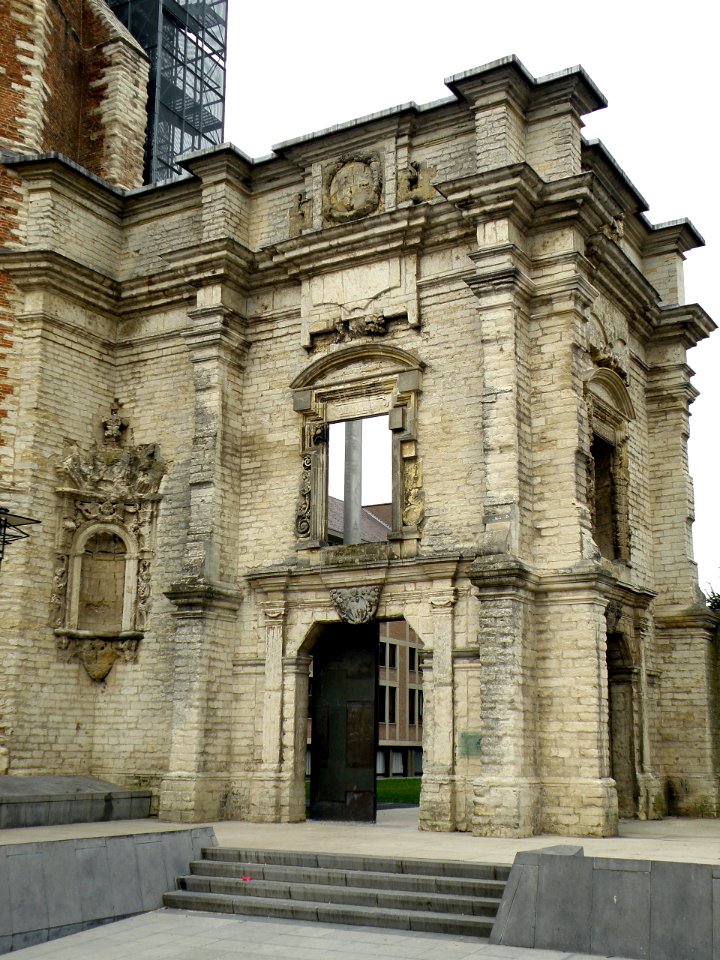 Sint-Truiden Abdij Portaal 1