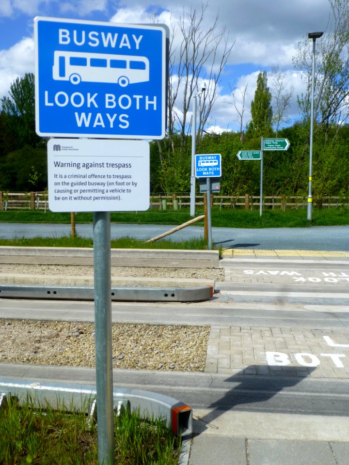 Signage At-CoolingLane-KerbGuidedBusStop-Leigh-P1400496