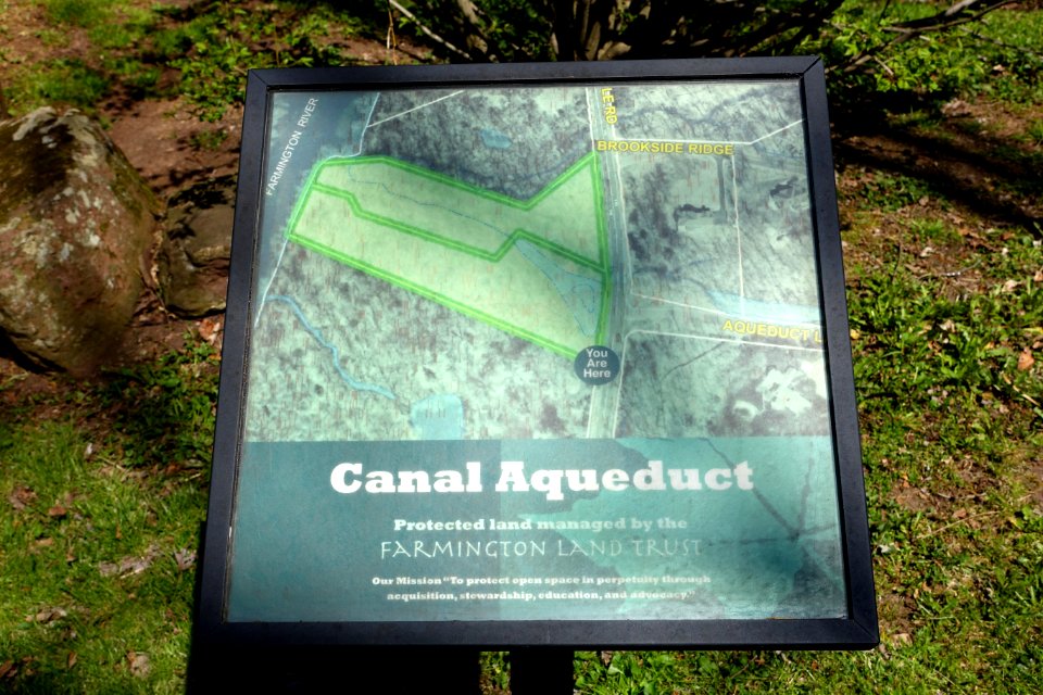 Signage - Farmington Canal Aqueduct - Farmington, CT - DSC02148