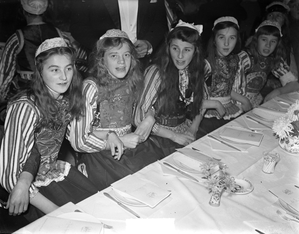 Sijtje Boes feest te Marken, Bestanddeelnr 904-2754