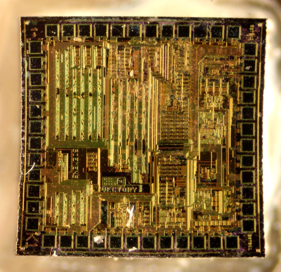 SIEMENS PMB2240 V1,6 9824 838D2 PF8147 40S32