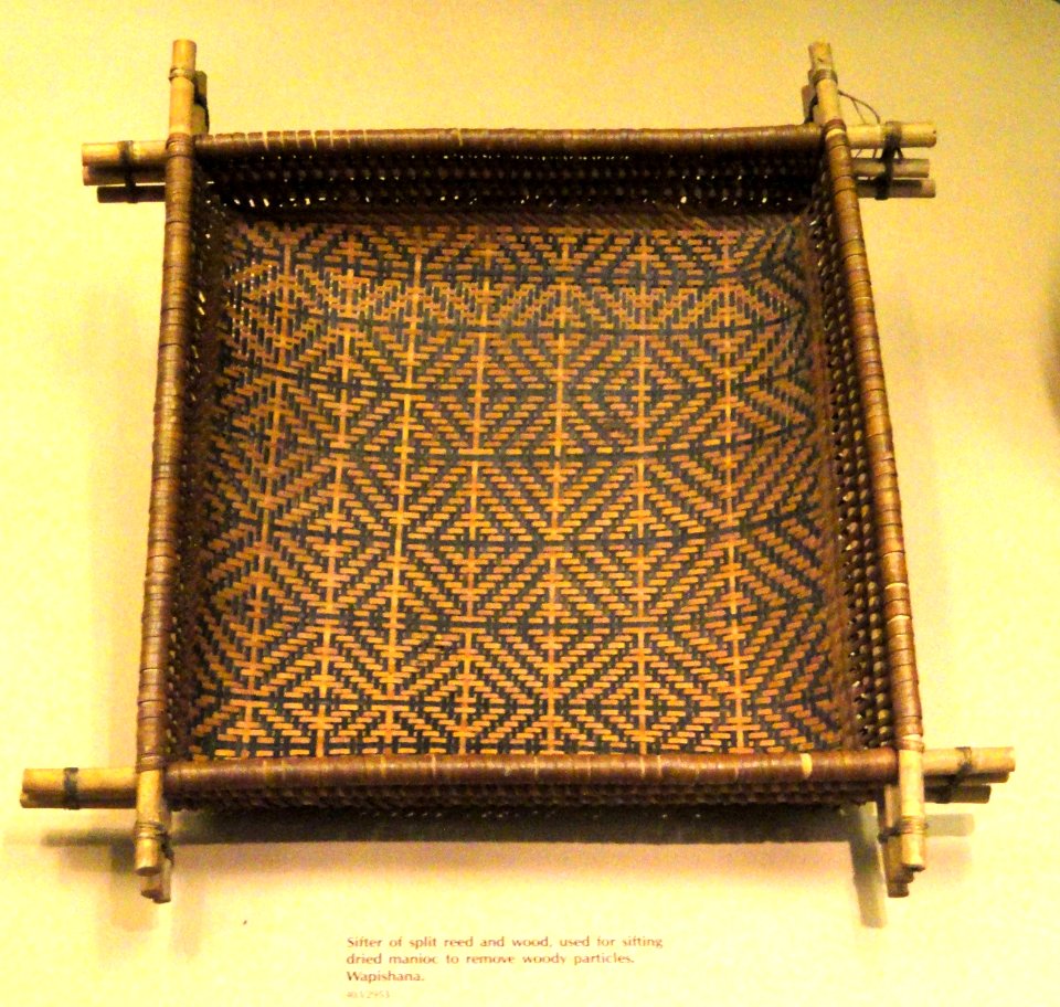 Sifter, split reed and wood, Wapishana - AMNH - DSC06183