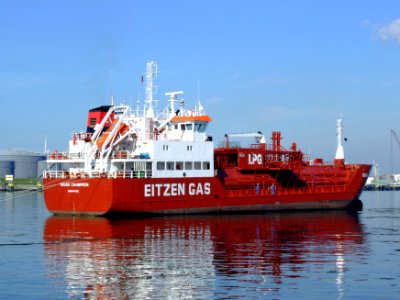 Sigas Champion p2 at the Calland canal, Port of Rotterdam, Holland 19-Jul-2007