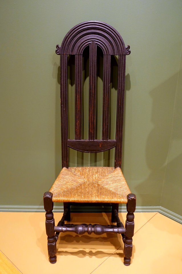 Side chair, maker unknown, coastal New Hampshire or northeastern Massachusetts, c. 1730, maple - Currier Museum of Art - Manchester, NH - DSC07616