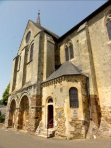 Sillé-le-Guillaume (Sarthe) église, extérieur (01)
