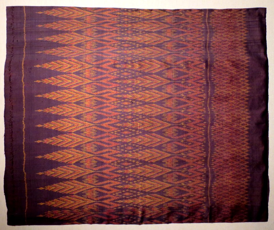 Silk sarong from Thailand with weft ikat, East-West Center