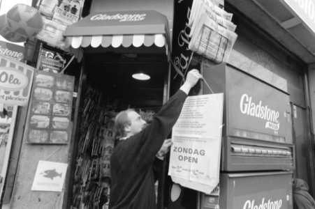 Sigarenwinkeliers dem. op zondag open uit protest tegen verkoop s avonds en zond, Bestanddeelnr 934-1931