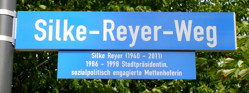 Silke-Reyer-Weg mit Erklärung