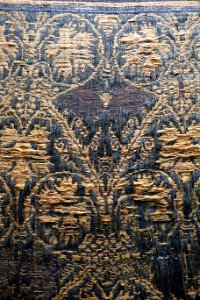Silk weave, German, perhaps Cologne, 1400s, linen and silk - Germanisches Nationalmuseum - Nuremberg, Germany - DSC03114