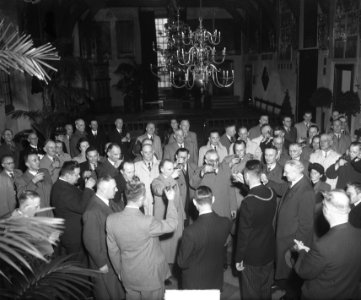 Sigarenwinkeliers Haarlem in stadhuis, Bestanddeelnr 903-3815