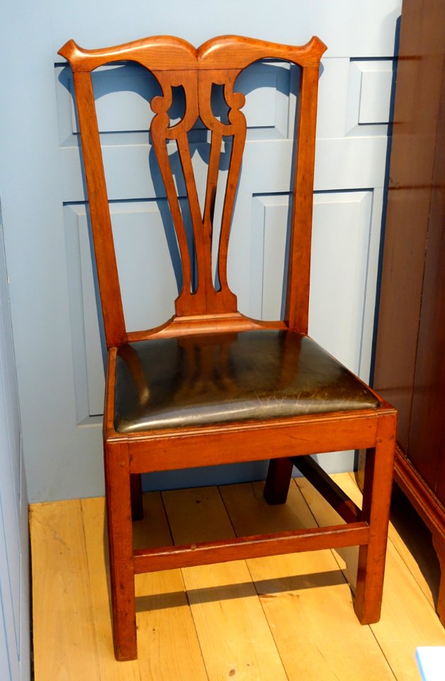 Side chair, Bennington VT, 1780-1790, cherry and white pine, with modern leather seat - Bennington Museum - Bennington, VT - DSC08924