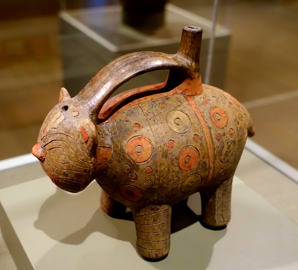 Single-spout strap-handle vessel, feline, Paracas, Peru south coast, Early Horizon period, 900-200 BC, ceramic and resin-suspended paint - Dallas Museum of Art - DSC04701