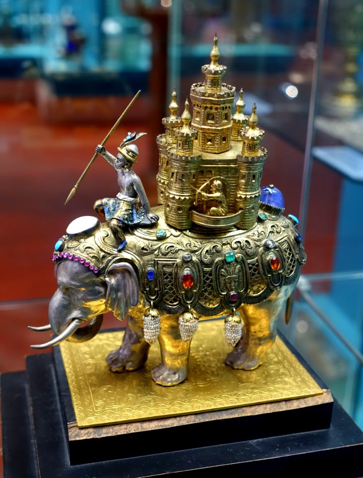 Silver elephant, Germany, 1650-1700, silver (partially gilt), enamel, pearls, precious stones, wood - Germanisches Nationalmuseum - Nuremberg, Germany - DSC03141