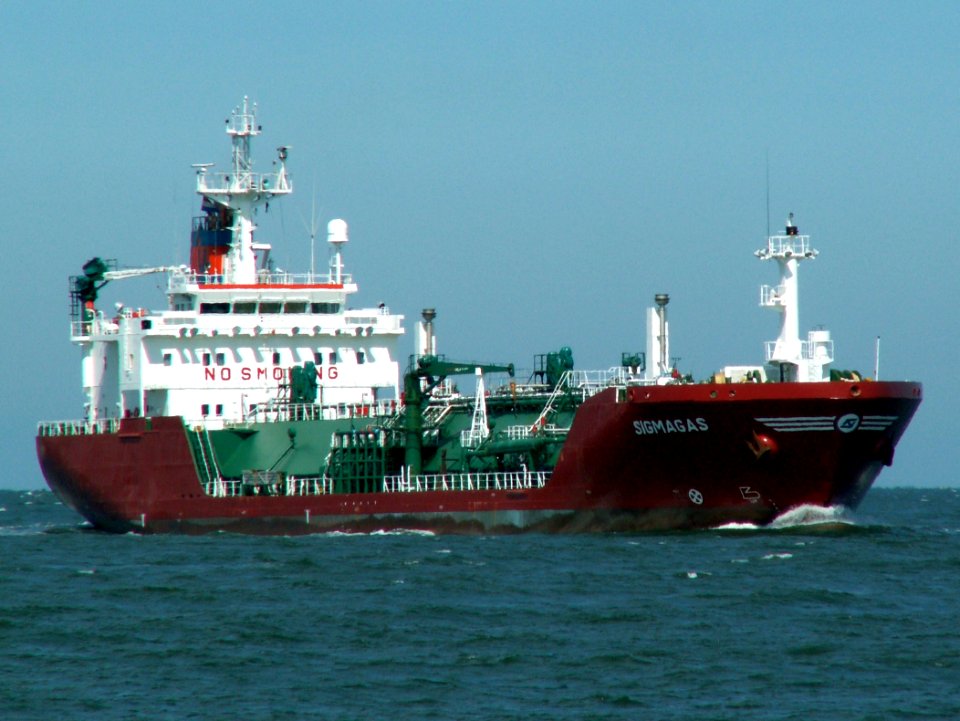 Sigmagas p2 approaching Port of Rotterdam, Holland 08-Jul-2006