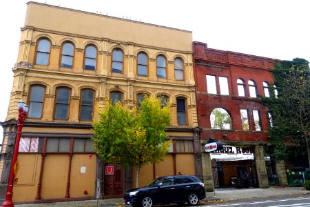 Sinnott Building and Simon Building - Chinatown - Portland, Oregon - DSC01219