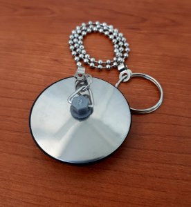 Sink plug with metallic top - H