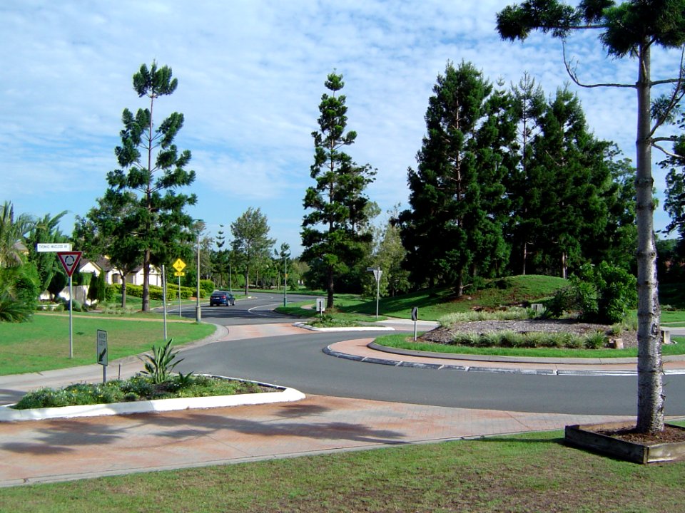 Sinnamon Road, Sinnamon Park