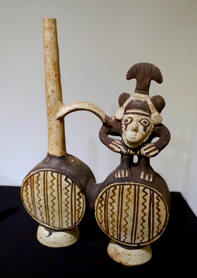 Single spout strap handle vessel with standing figure, 2 of 2, Chancay culture, Peru central coast, Late Intermediate Period, 1100-1300 AD, ceramic and slips - Dallas Museum of Art - DSC04658