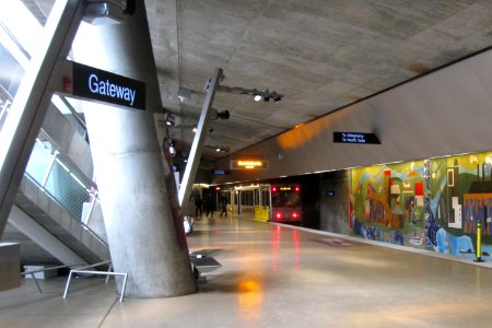 Silver Line car at Gateway Station, 2021-05-07