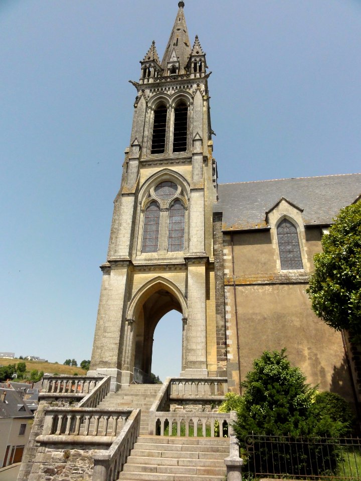 Sillé-le-Guillaume (Sarthe) église, extérieur (03)