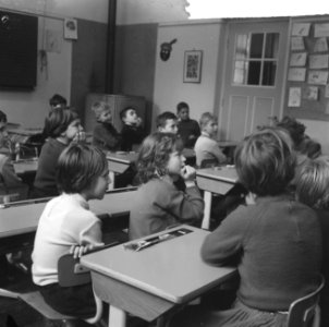 Sint Nicolaas bezoekt de Nicolaas Maesschool, Bestanddeelnr 911-8375