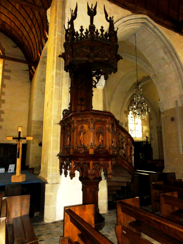 Sillé-le-Guillaume (Sarthe) église, chaire