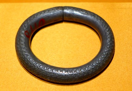 Silver bracelet from the Sasanian Empire of Persia with starry pattern, Southern Dynasties, from Bianwan Cun, Siucheng Zhen, Suixi - Hong Kong Museum of History - DSC00856