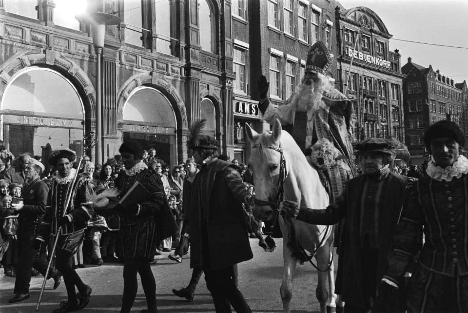 Sint Nicolaas arriveert in Amsterdam, Bestanddeelnr 924-0117