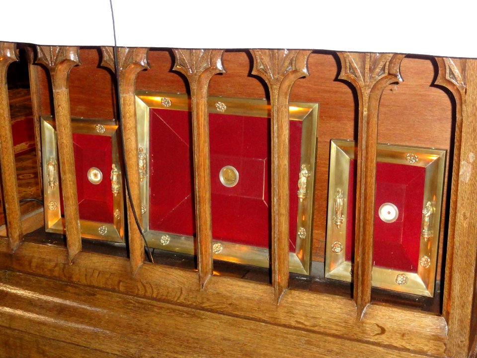 Sint Martinuskerk Katwijk (Cuijk) drie relikwiehouders