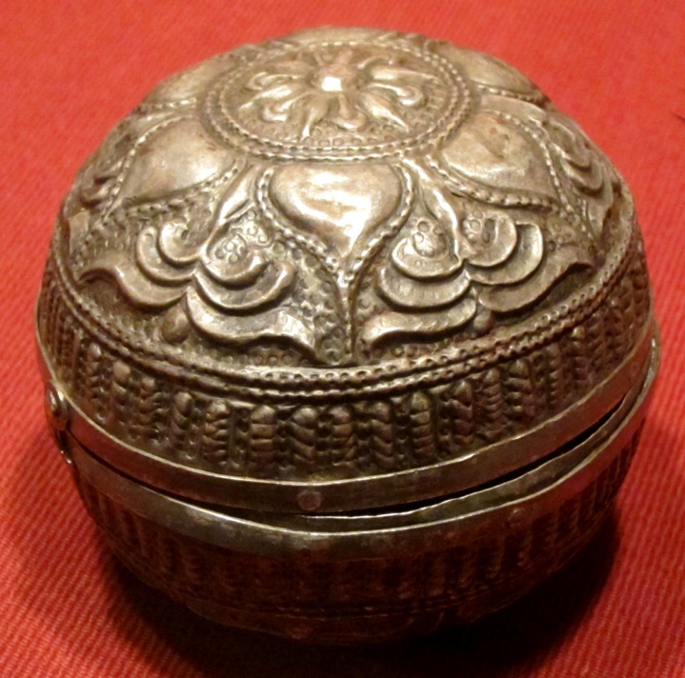 Silver covered bowl from Java or Sumatra, Honolulu Museum of Art