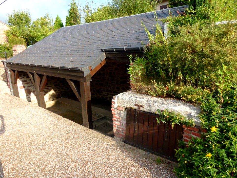 Signy-le-Petit (Ardennes) lavoir B
