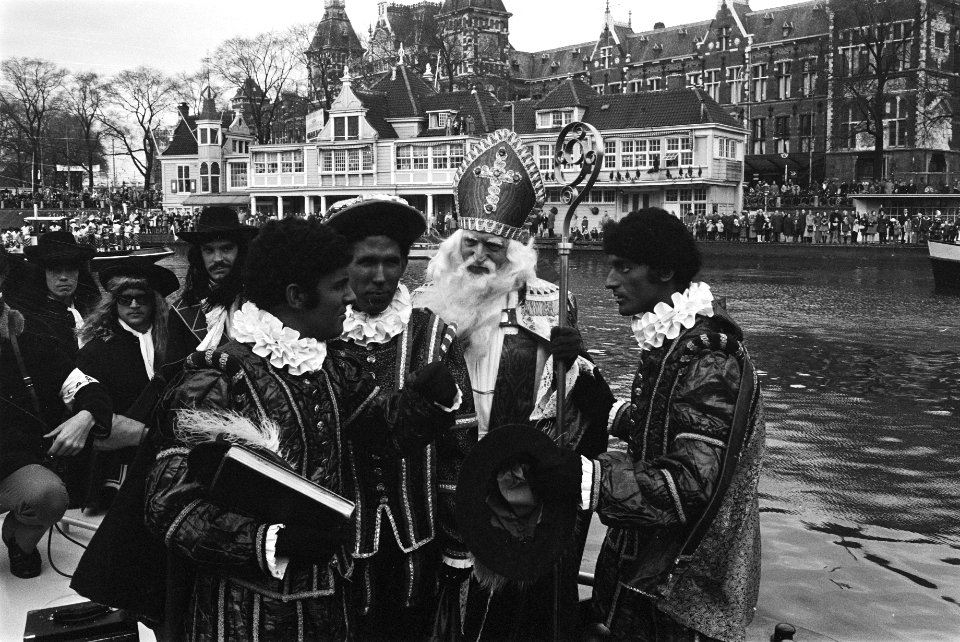 Sint Nicolaas arriveert in Amsterdam, Bestanddeelnr 924-0113