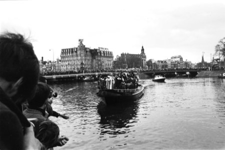 Sint Nicolaas arriveert in Amsterdam, Bestanddeelnr 924-0112